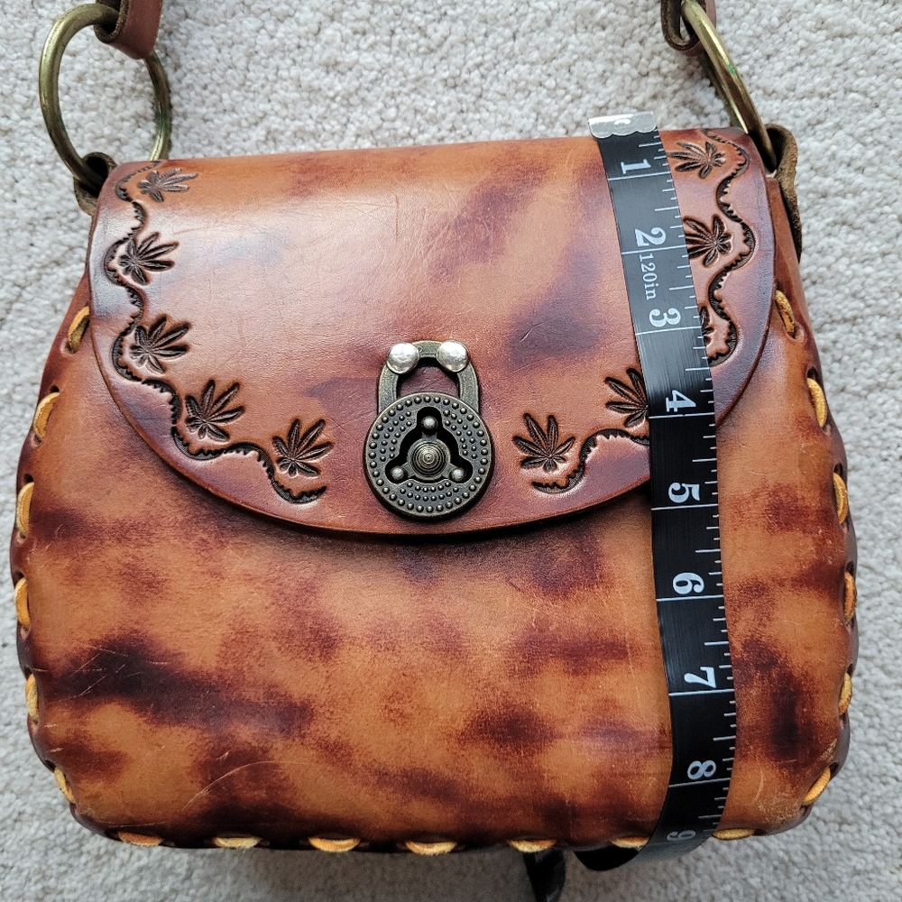 Stunning Artisan Shoulder Tooled Full Grain Genuine Leather Bag - Picture 9 of 13